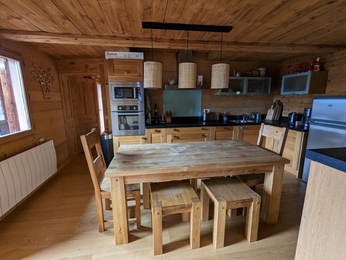 Bas De Chalet Au Coeur Des Aravis, Entre Lac Et Montagne سان جان دو سكست المظهر الخارجي الصورة